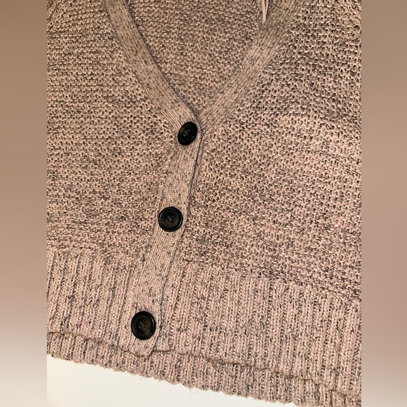 American Eagle Women’s M Cropped Cardigan Sweater Dusty Pink Knit Button Front - Picture 3 of 8